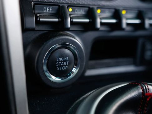 Used 2014 Subaru BRZ Limited image 28