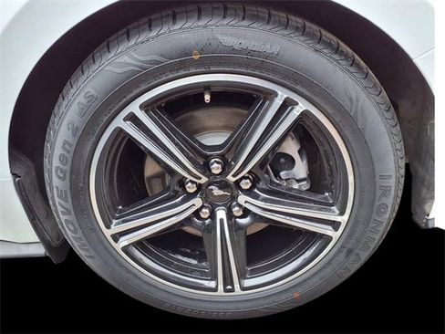 Used 2024 Ford Mustang Premium image 6