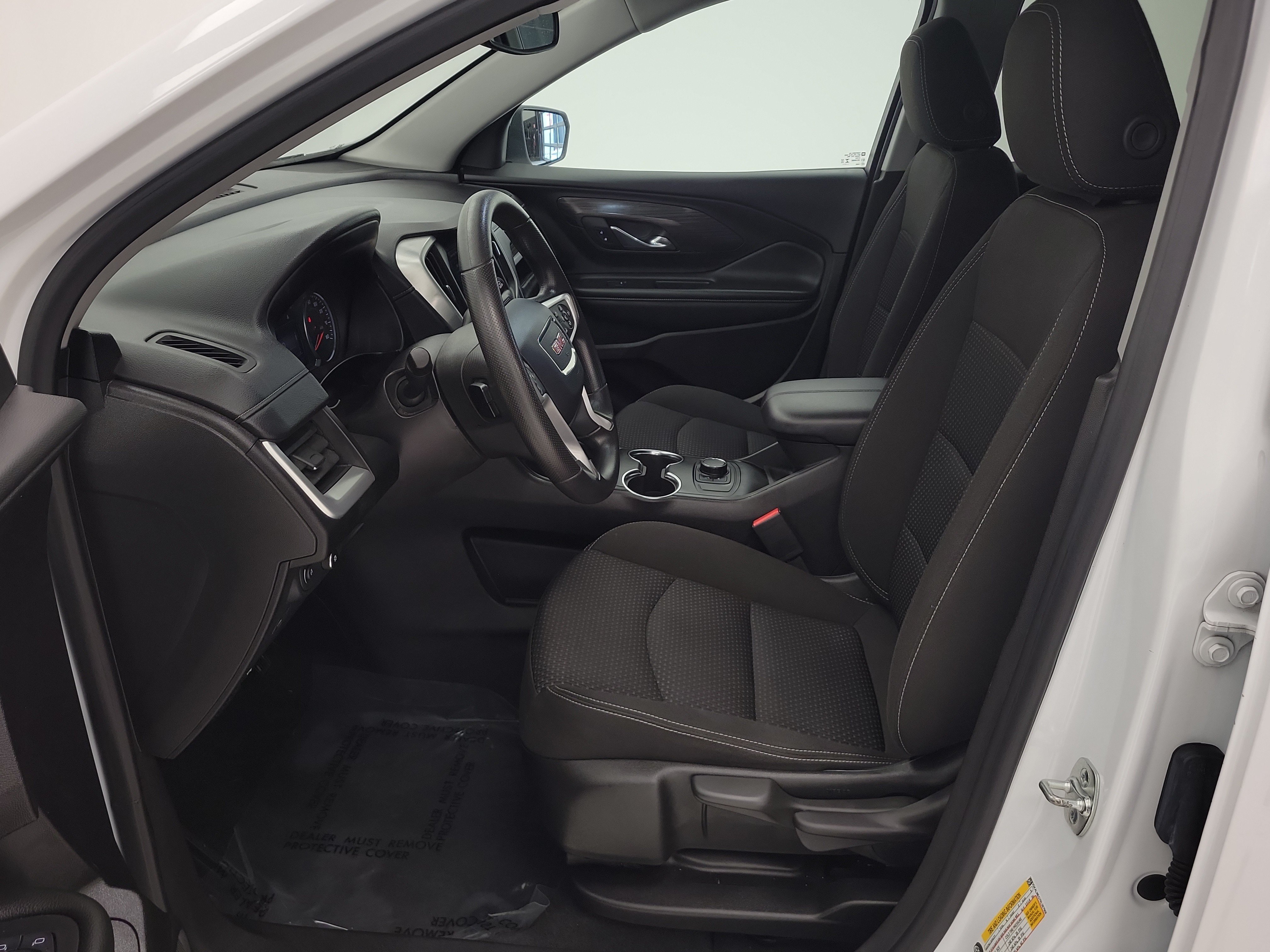 Used 2024 GMC Terrain SLE FWD image 8
