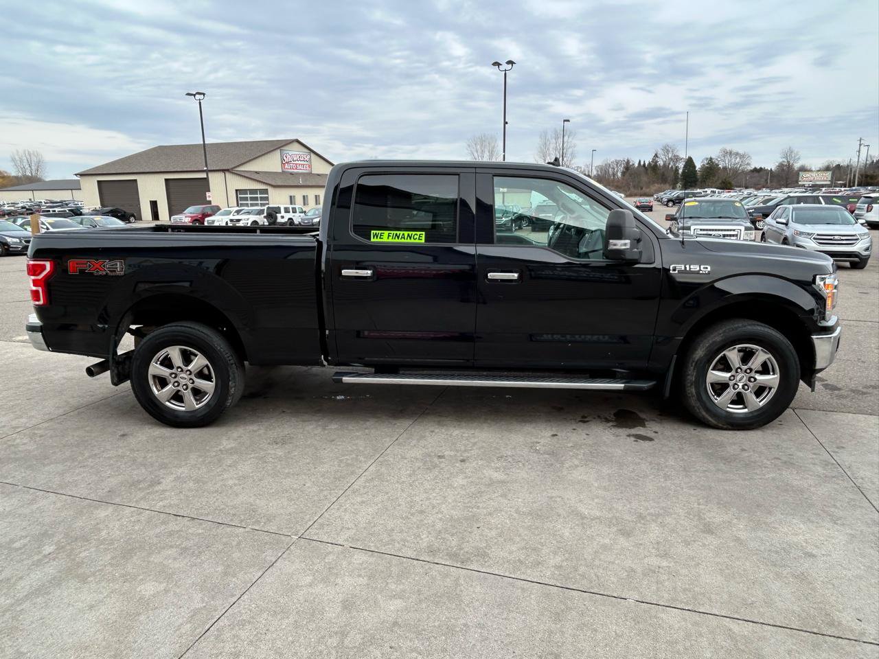 Used 2018 Ford F150 XLT w/ Equipment Group 302A Luxury AWD/4WD image 4