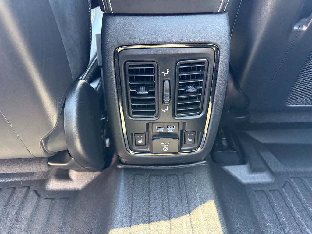 Used 2016 Jeep Grand Cherokee SRT AWD/4WD image 29