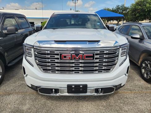 Used 2026 GMC Sierra 1500 Denali w/ Denali Reserve Package AWD/4WD image 2