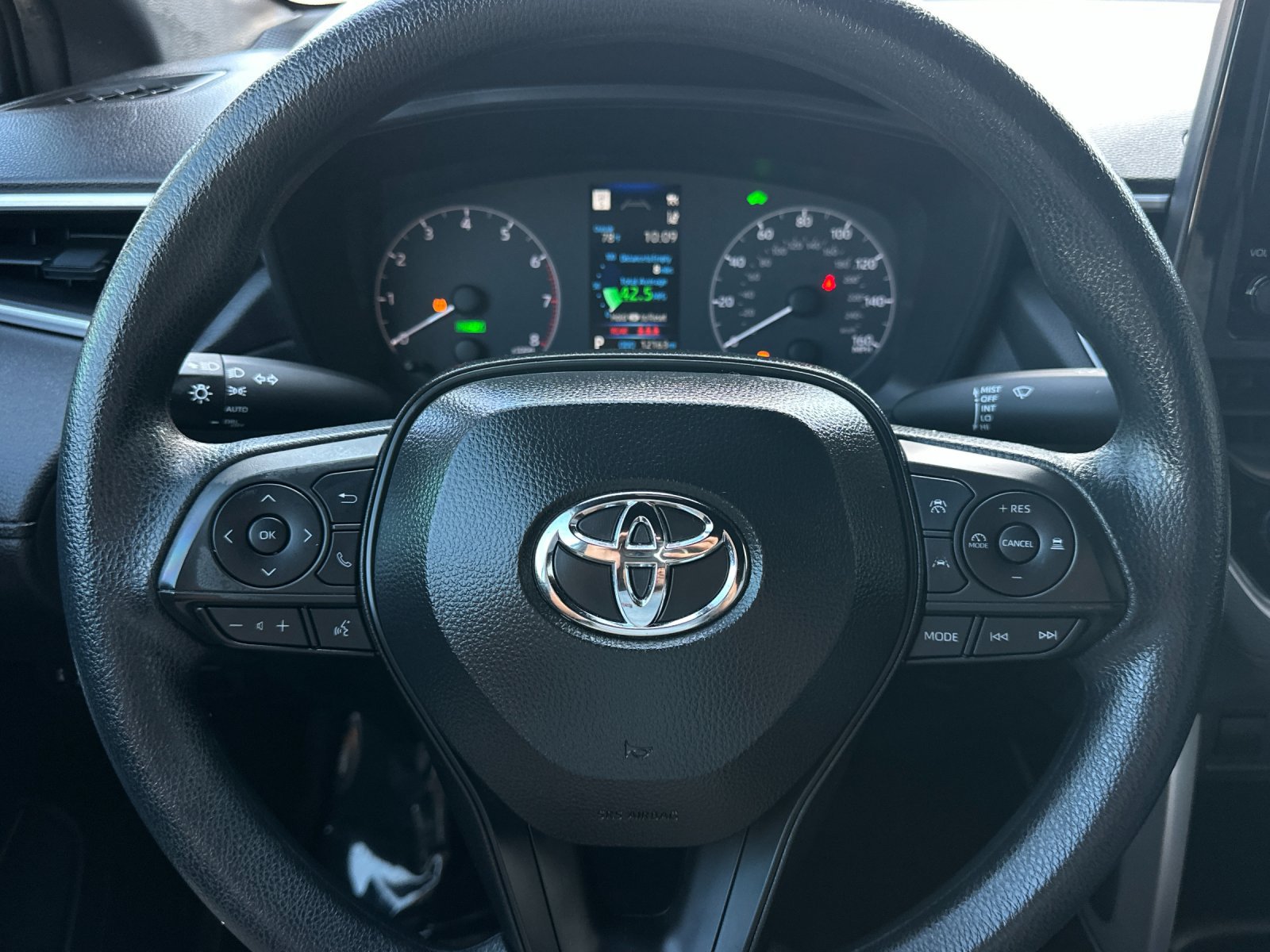 Used 2025 Toyota Corolla Cross AWD Hybrid image 21