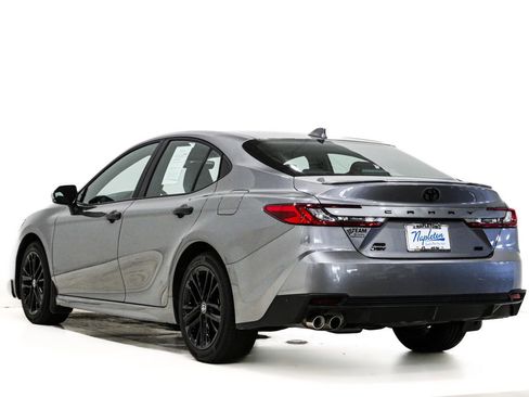 Used 2025 Toyota Camry SE w/ Multimedia Upgrade Package AWD/4WD image 8