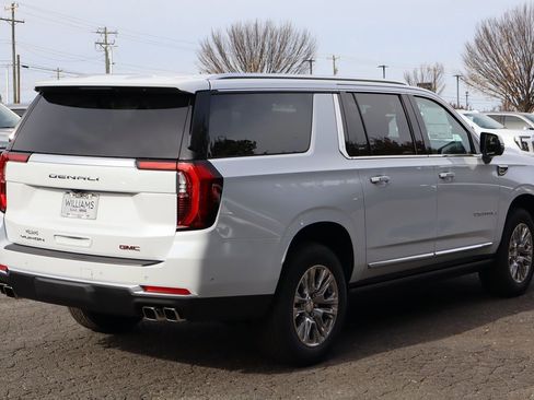 New 2026 GMC Yukon XL Denali w/ Sun & Power Step Package image 7