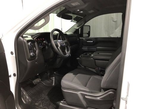 Used 2025 GMC Sierra 3500 Pro image 9