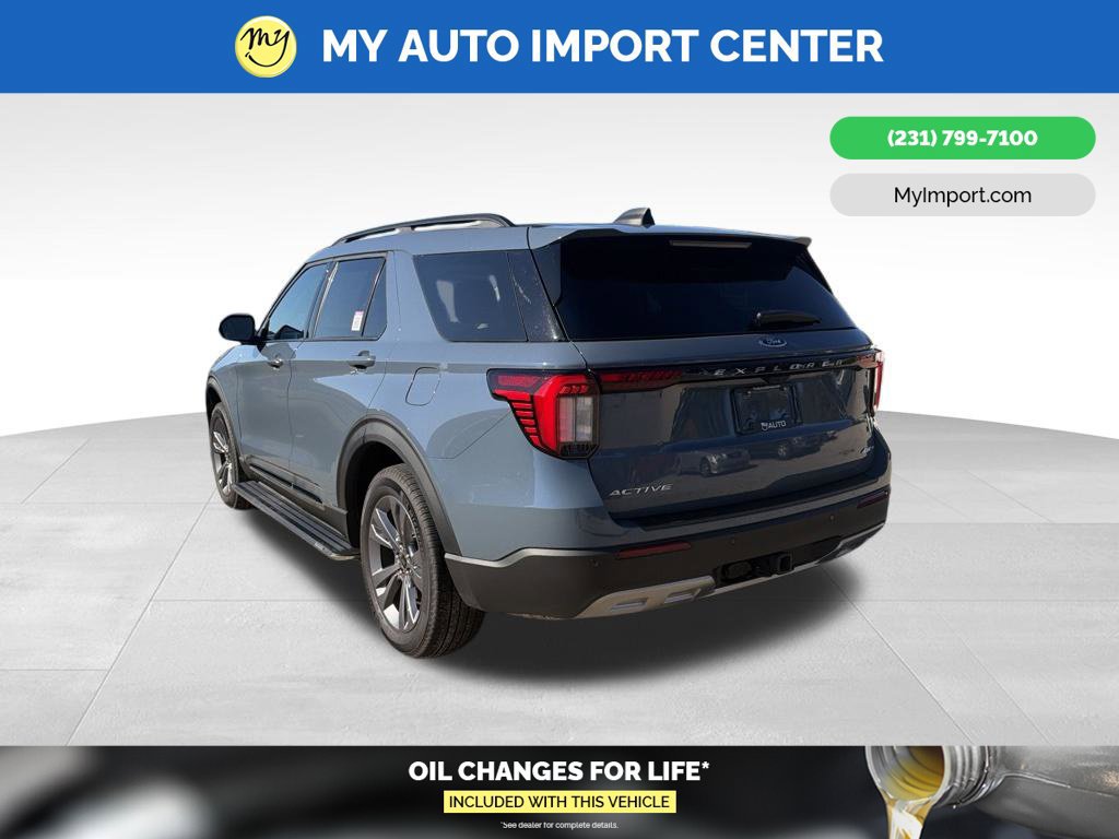 Used 2025 Ford Explorer Active w/ Active Comfort Package AWD/4WD image 5
