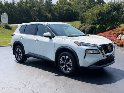 Used 2021 Nissan Rogue SV FWD image 1