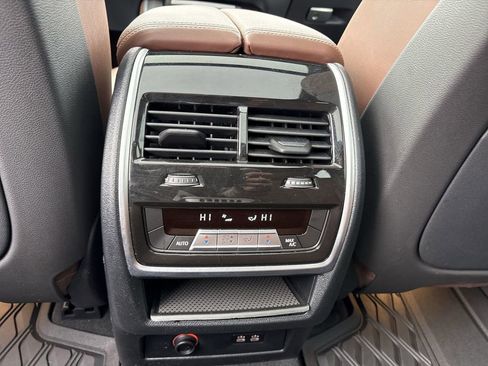 Used 2024 BMW X5 xDrive40i w/ Premium Package AWD/4WD image 23