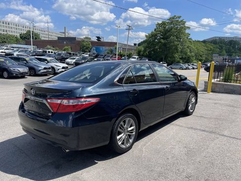 Used 2016 Toyota Camry SE FWD image 8