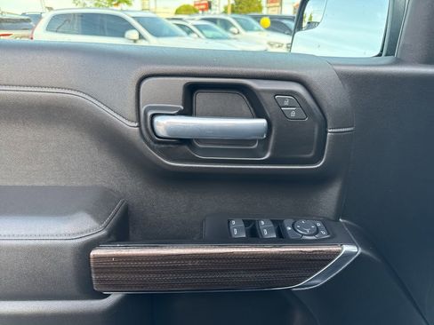 Used 2022 Chevrolet Silverado 1500 LT AWD/4WD image 11