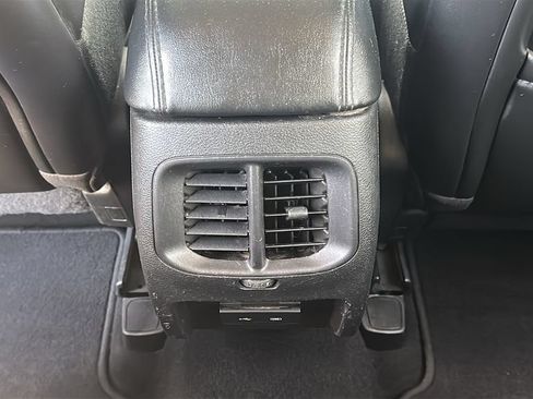 Used 2020 Jeep Cherokee Latitude Plus FWD image 29