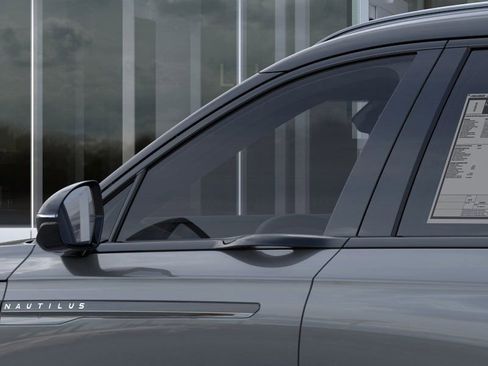 New 2025 Lincoln Nautilus Reserve image 20