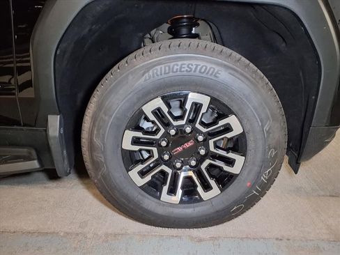 Used 2026 GMC Sierra EV Elevation AWD/4WD image 5
