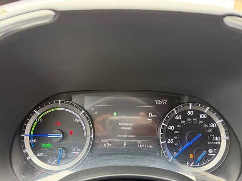 Used 2020 Toyota Highlander Platinum image 10