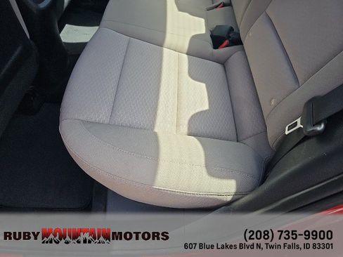 Used 2020 Hyundai Elantra SE FWD image 24