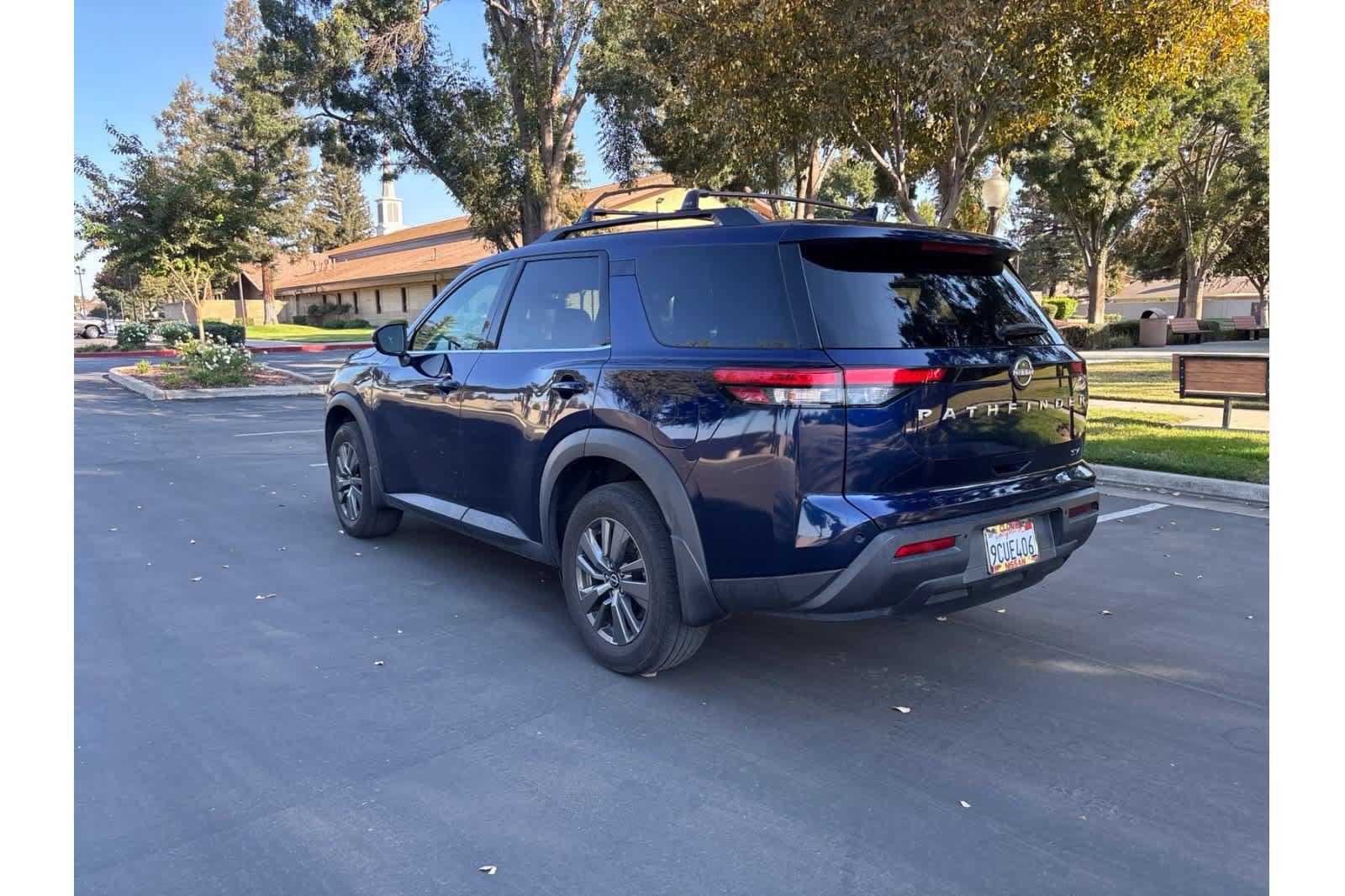 Certified 2022 Nissan Pathfinder SV FWD image 6