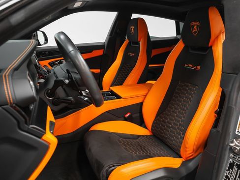 Used 2022 Lamborghini Urus AWD/4WD image 72