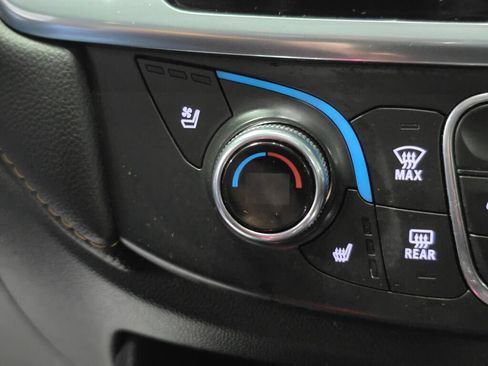 Used 2019 Chevrolet Traverse Premier w/ Redline Edition AWD/4WD image 17