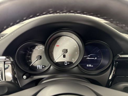 Certified 2026 Porsche Macan S AWD/4WD image 37