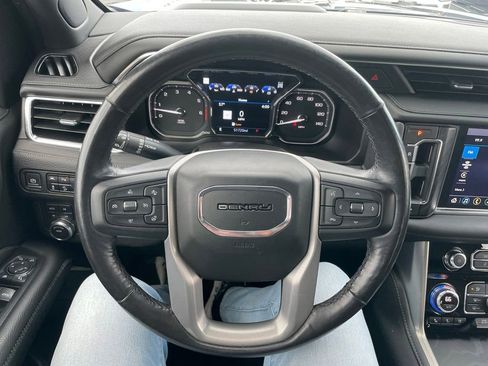 Used 2021 GMC Yukon XL Denali AWD/4WD image 24