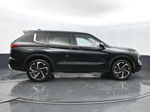 Used 2024 Mitsubishi Outlander Ralliart image 4