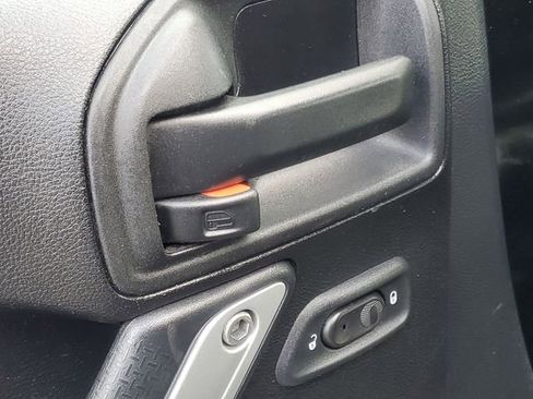 Used 2015 Jeep Wrangler Unlimited Rubicon w/ Connectivity Group image 13