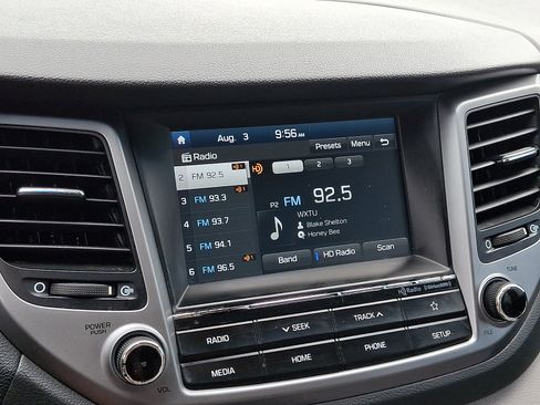 Used 2018 Hyundai Tucson SEL AWD/4WD image 16