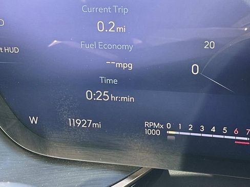 Used 2024 Buick Envision Avenir AWD/4WD image 21