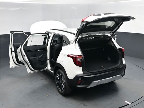 New 2026 Kia Seltos SX image 15