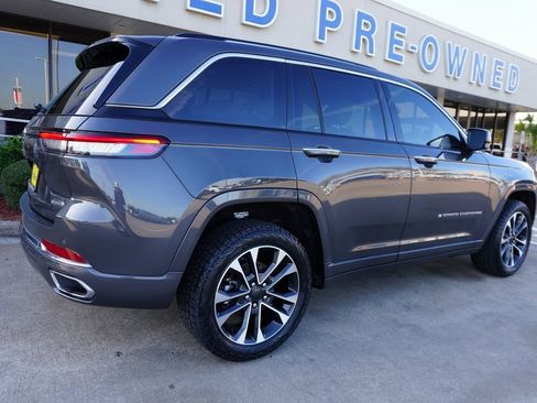 Used 2022 Jeep Grand Cherokee Overland image 6