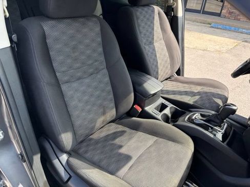 Used 2021 Nissan Rogue Sport SV FWD image 36