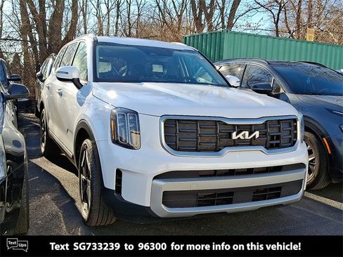 New 2025 Kia Telluride S image 1