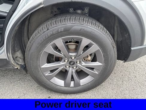Used 2023 Ford Explorer XLT w/ Equipment Group 202A AWD/4WD image 9