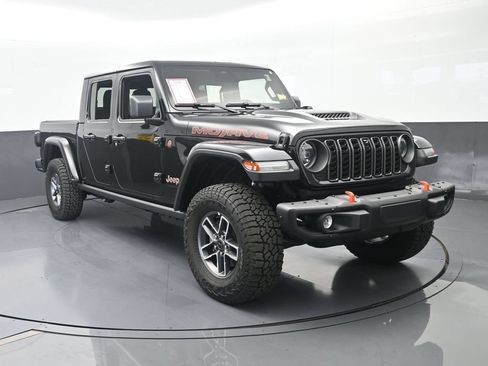 Used 2026 Jeep Gladiator Mojave AWD/4WD image 9