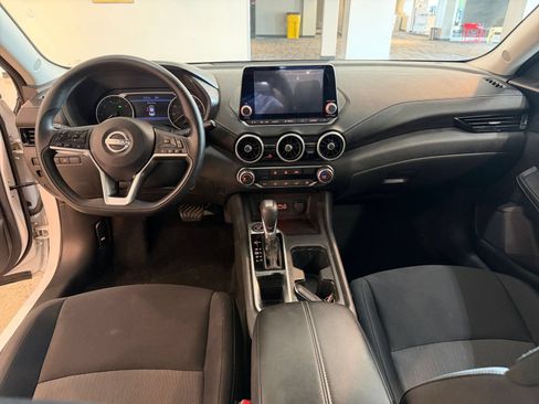 Used 2025 Nissan Sentra SV FWD image 27