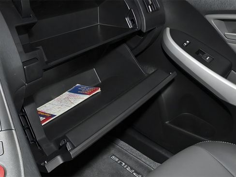 Used 2013 Toyota Prius Three image 11