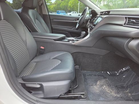 Used 2018 Toyota Camry SE FWD image 15