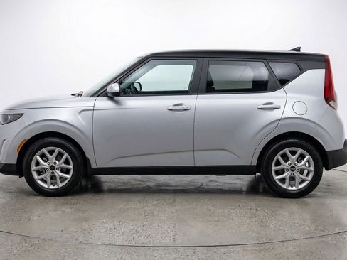Used 2025 Kia Soul LX w/ LX Technology Package image 5
