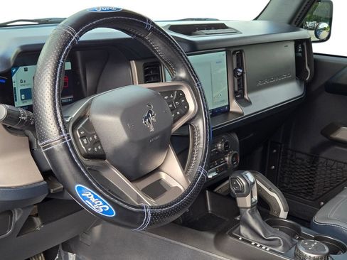 Used 2021 Ford Bronco Outer Banks AWD/4WD image 14