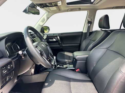 Used 2023 Toyota 4Runner TRD Off-Road Premium w/ Moonroof Package AWD/4WD image 19