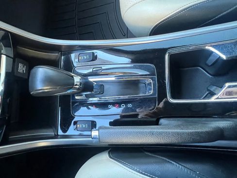 Used 2016 Honda Accord EX-L image 19