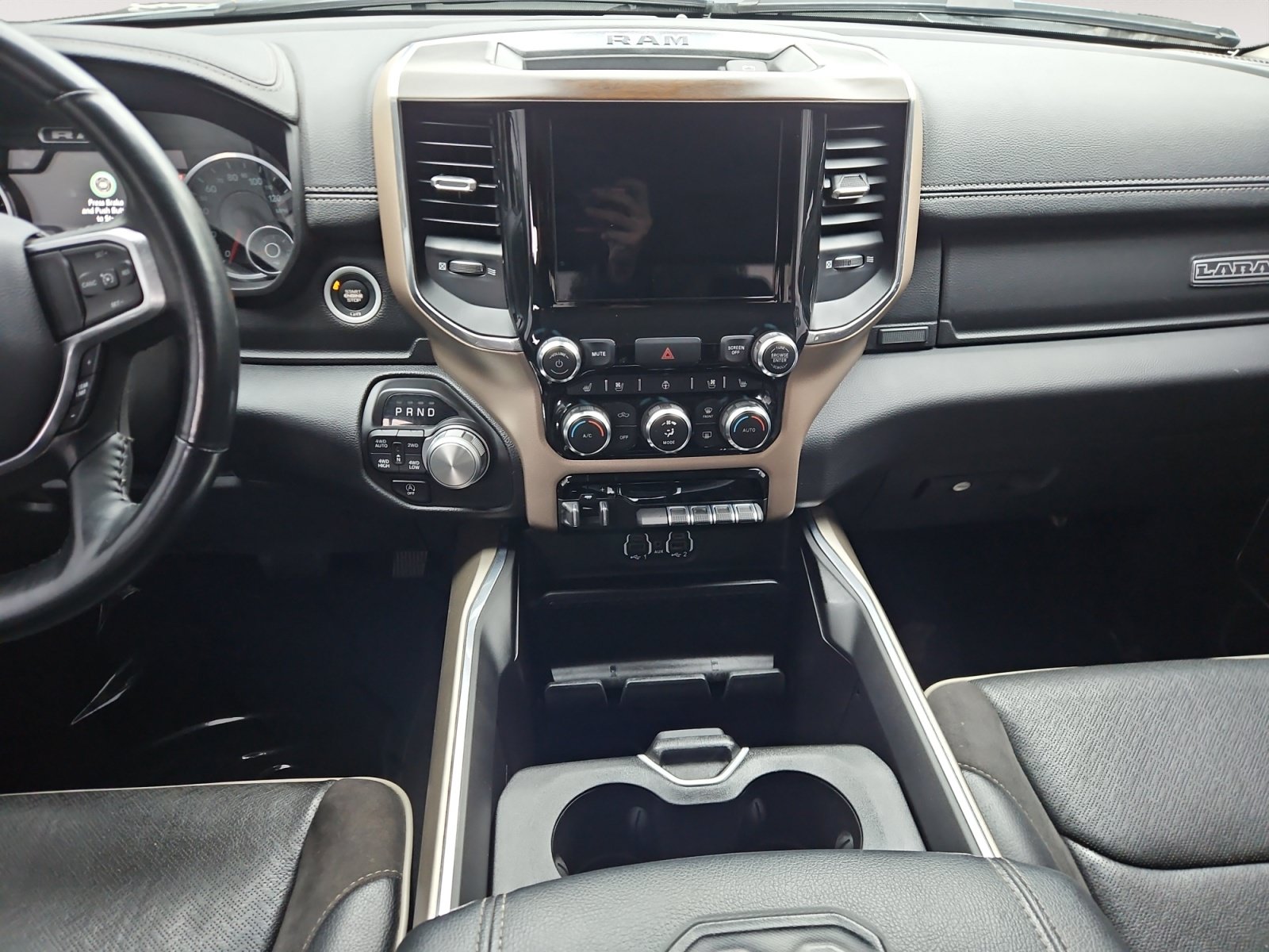 Used 2022 RAM 1500 Laramie AWD/4WD image 11