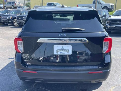 Certified 2023 Ford Explorer XLT RWD image 4