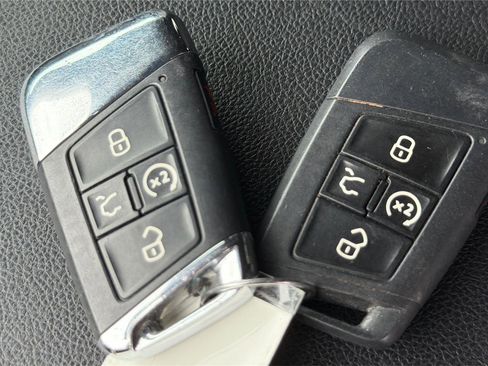 Used 2021 Volkswagen Atlas SE AWD/4WD image 35