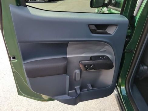 New 2025 Ford Maverick XL image 9