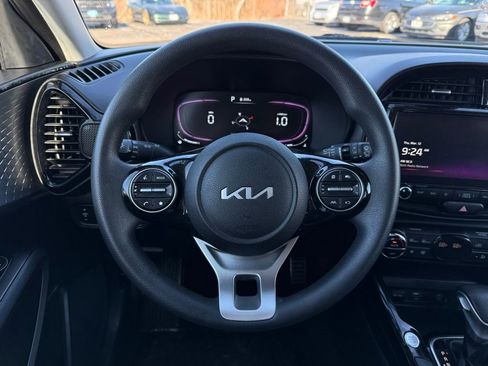 Certified 2023 Kia Soul S image 30