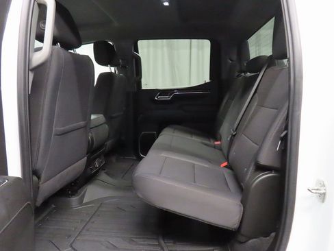 Used 2024 GMC Sierra 1500 SLE w/ X31 Off-Road Package image 10