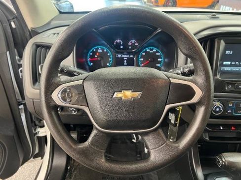 Used 2018 Chevrolet Colorado W/T w/ WT Convenience Package AWD/4WD image 9