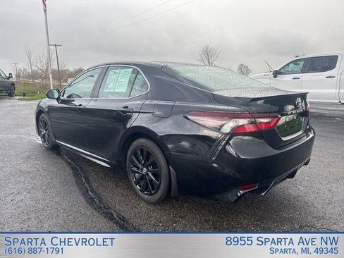 Used 2024 Toyota Camry SE image 5